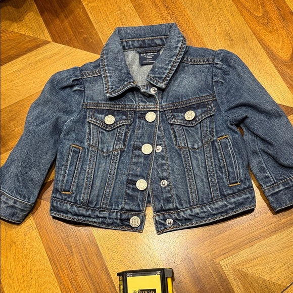 Gap Disney Toddler Jean Jacket with Minnie Mouse - Blue and Red - Picture 4 of 7